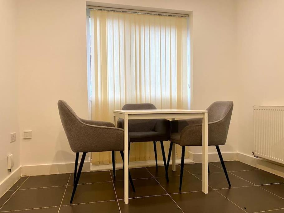 Uniquejoe Properties - 3 Bedroom マンチェスター エクステリア 写真